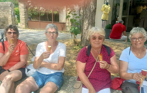 "La glace est un sourire dans un cornet" pour nos "drôles" de dames !